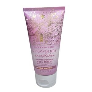 Bath & Body Works Strawberry Snowflakes Ultimate Hydration Body Cream 2.5 oz‎